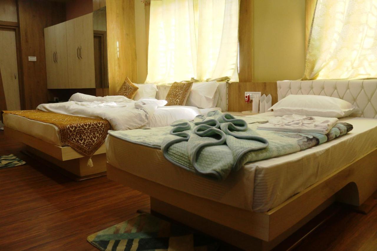 Hotel Himalaya آغارتالا المظهر الخارجي الصورة