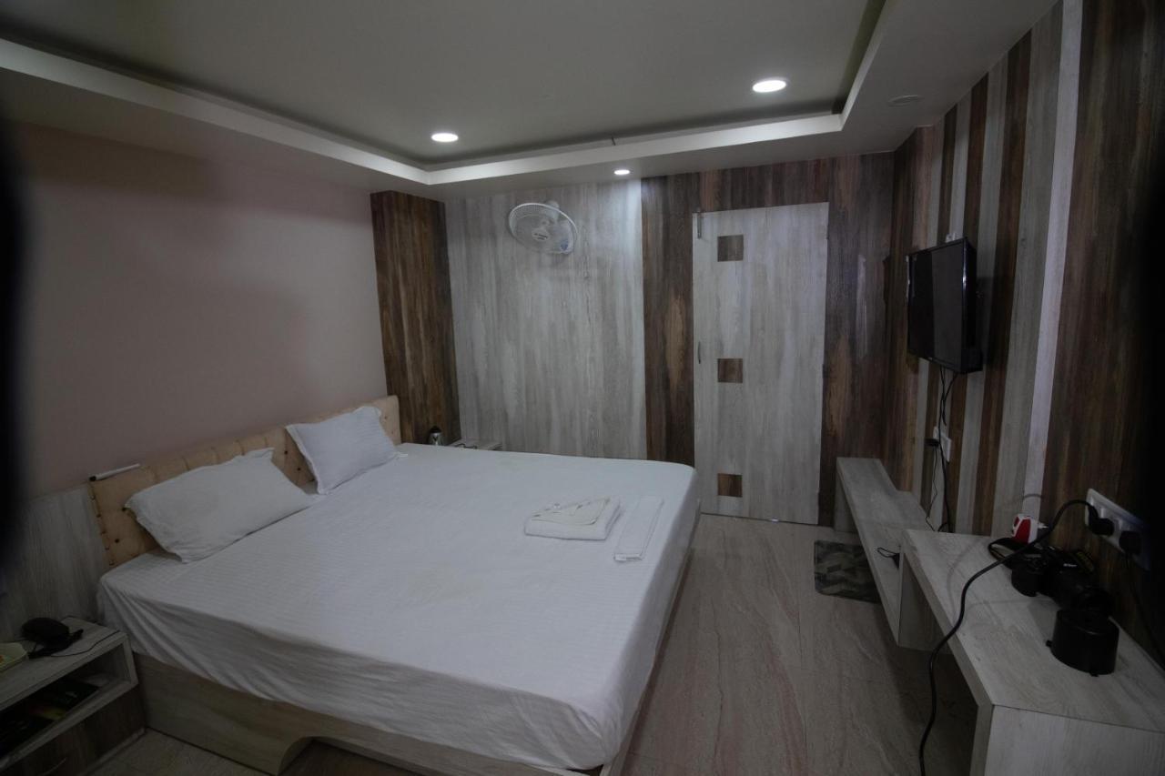 Hotel Himalaya آغارتالا المظهر الخارجي الصورة
