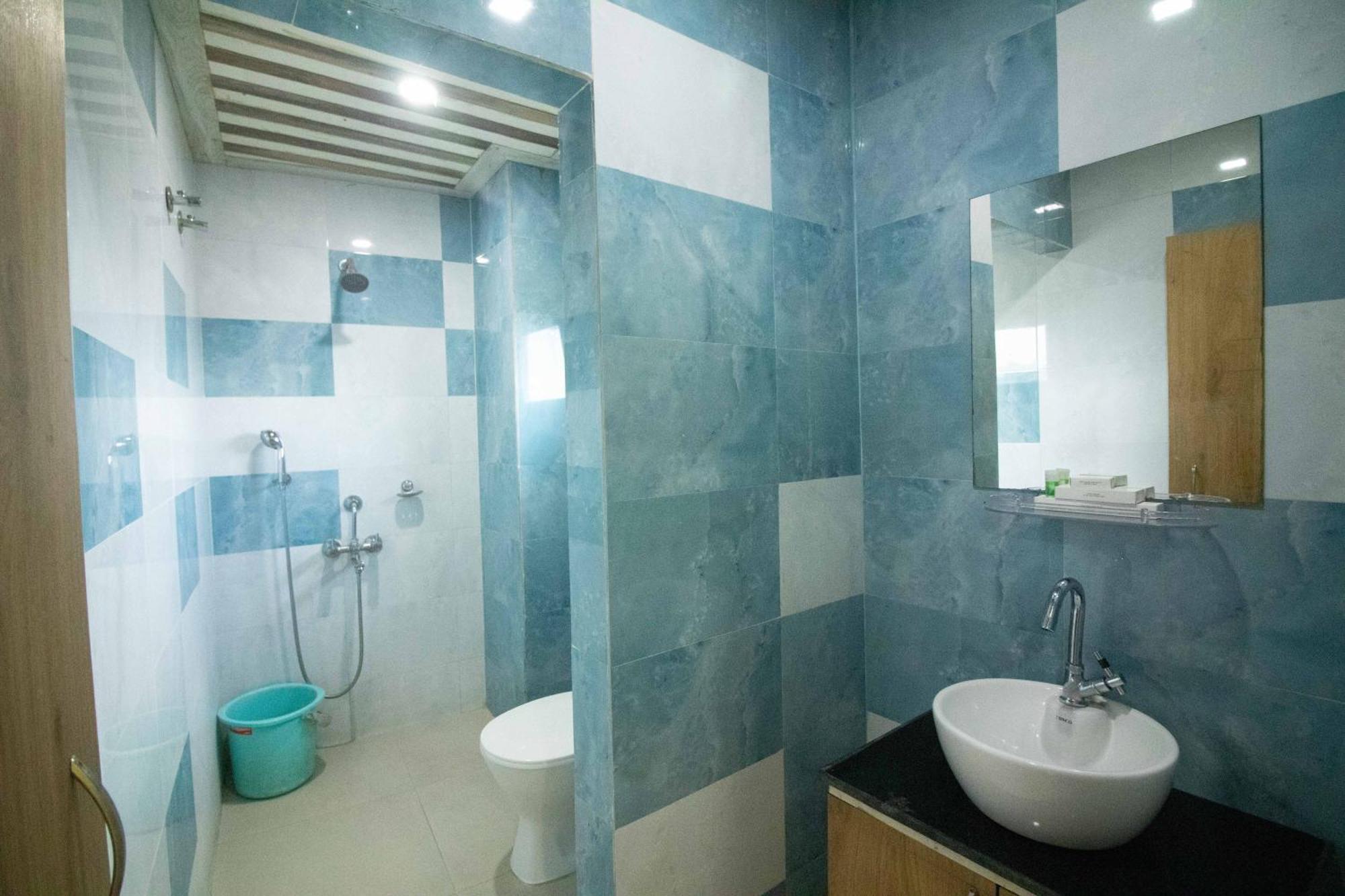 Hotel Himalaya آغارتالا المظهر الخارجي الصورة