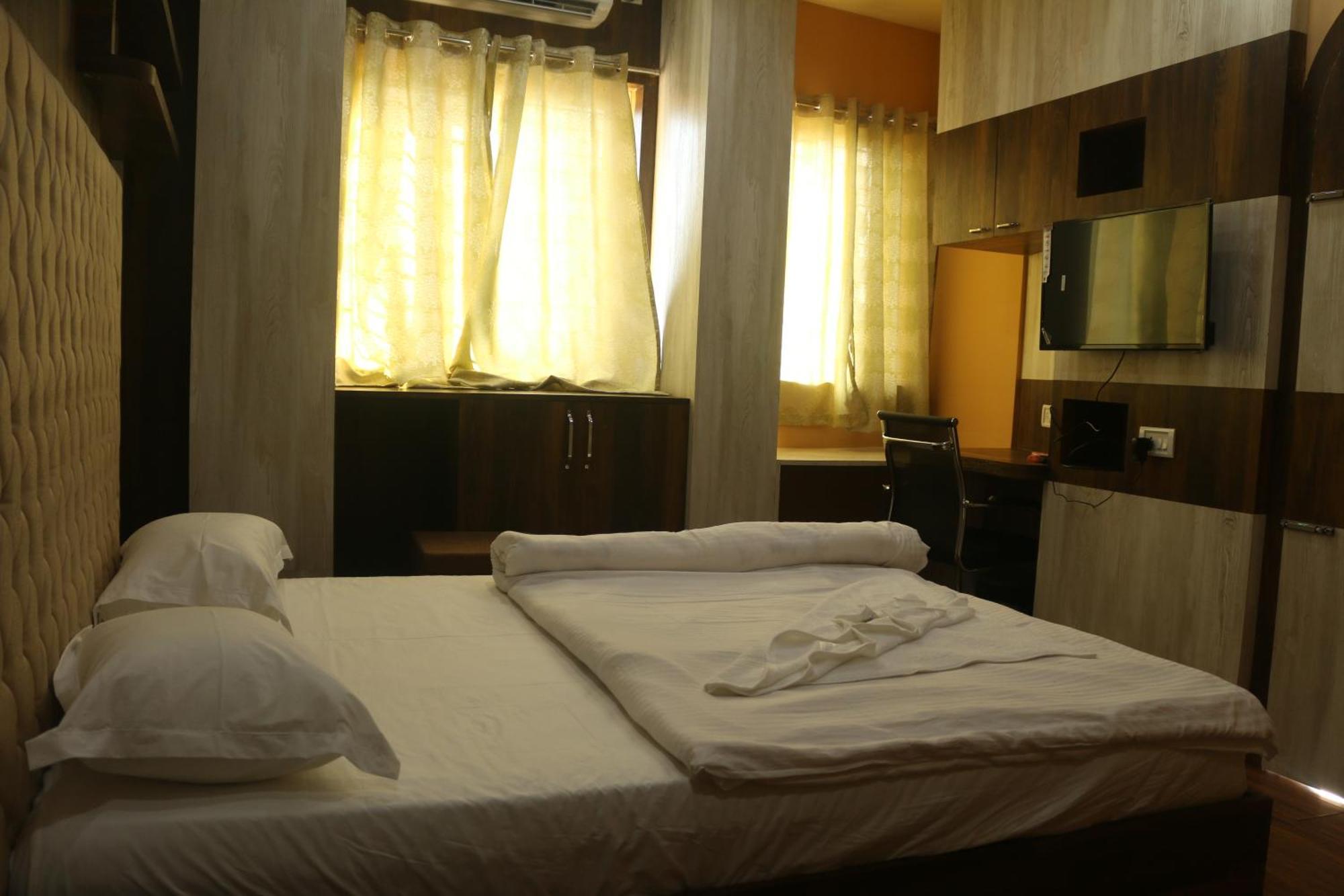 Hotel Himalaya آغارتالا المظهر الخارجي الصورة